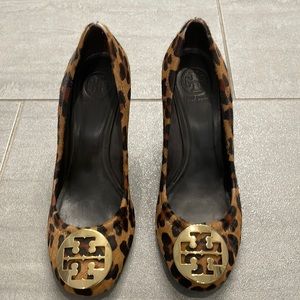 Tory Burch Leopard print wedge. Size 10